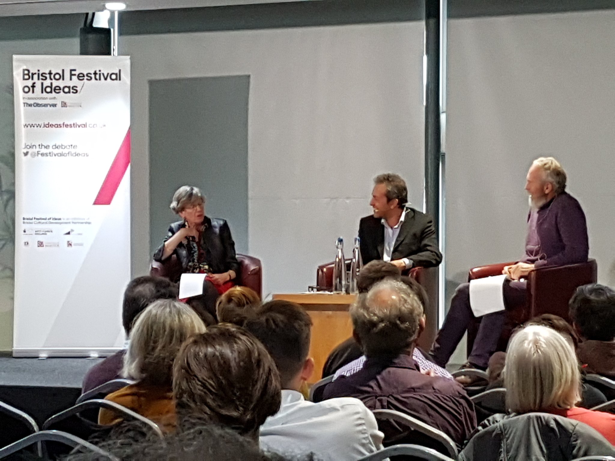 Catherine Mann and Doyne Farmer debate using complexity analysis to inform policy. #economicsfest https://t.co/8yp73SnVOA